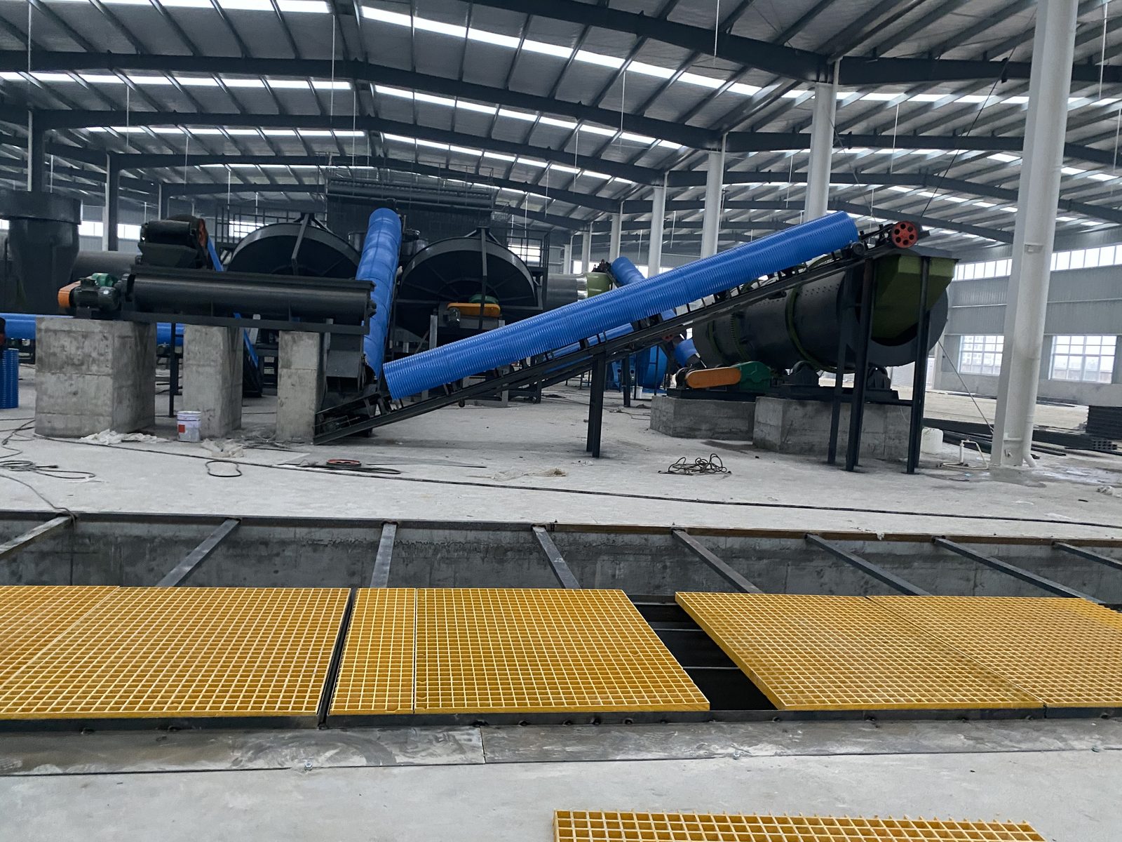 Organic fertilizer production line installed and running at a customer plant