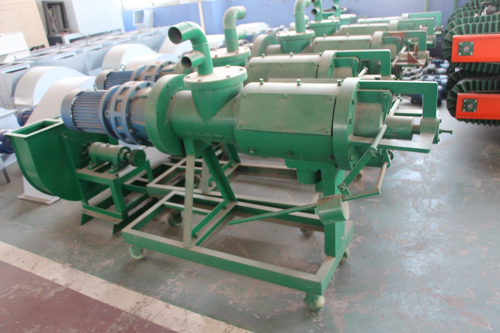 Pig manure separation and composting equipment